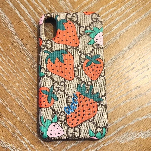 Gucci | Accessories | New Gucci Iphone Xxs Strawberry Gg Case